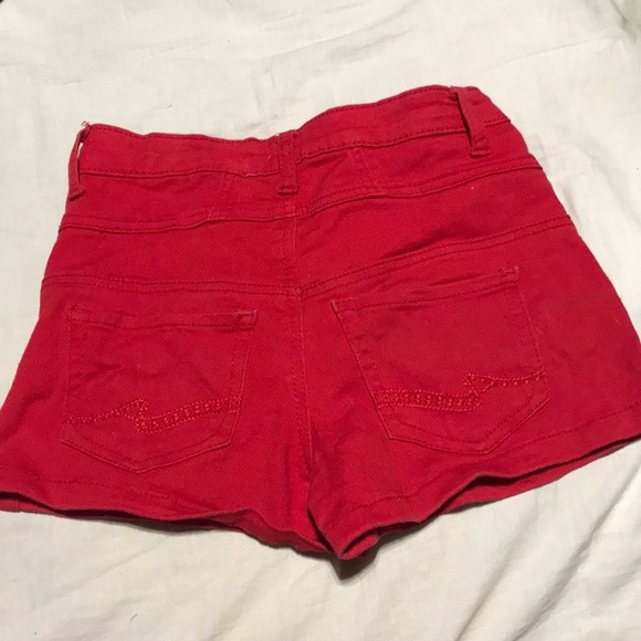 Red high waisted shorts - Picture 2 of 2